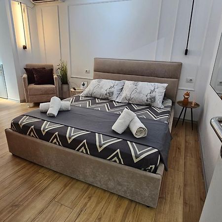 Coco'S Apartment Тирана Экстерьер фото
