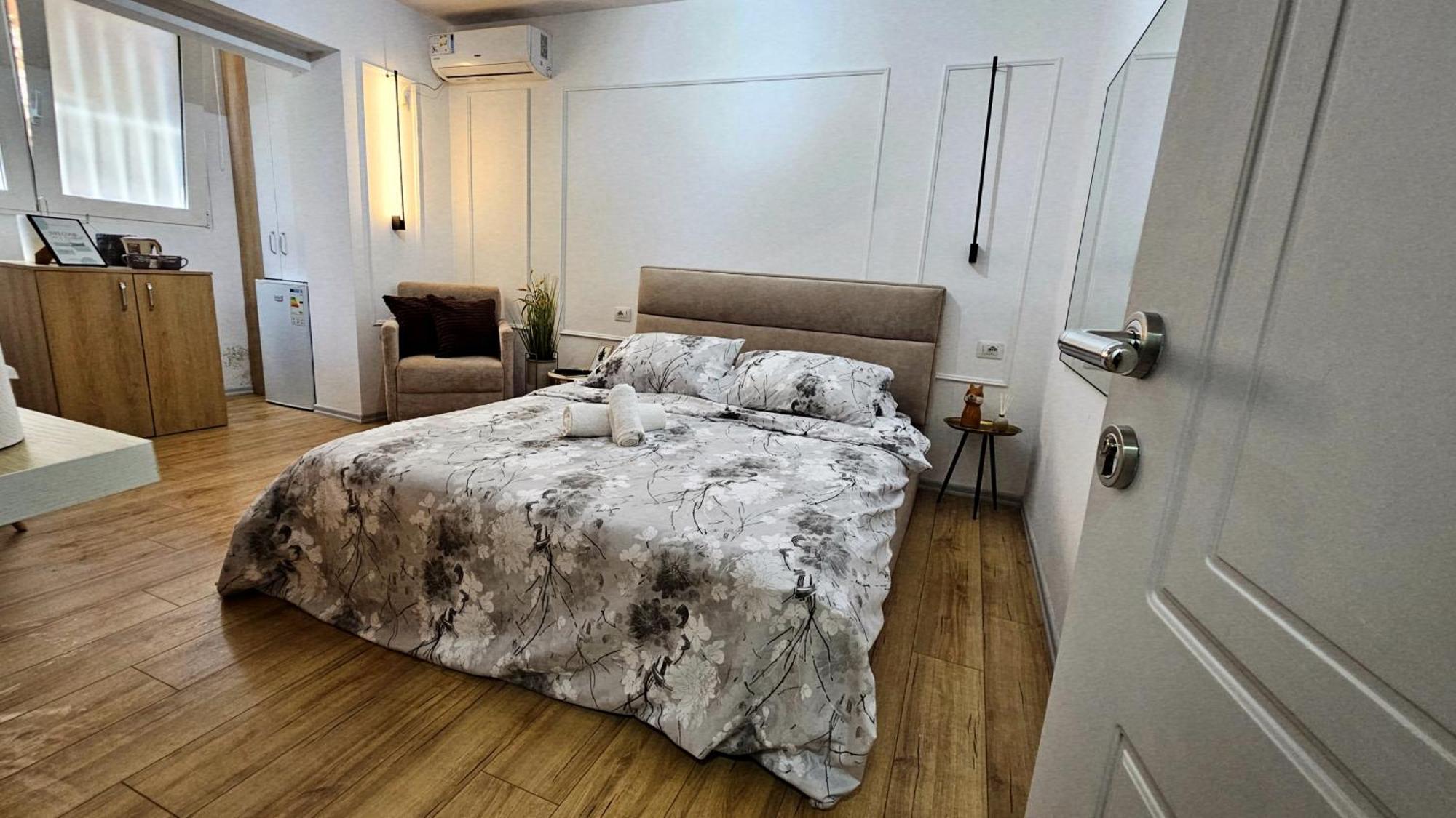 Coco'S Apartment Тирана Экстерьер фото