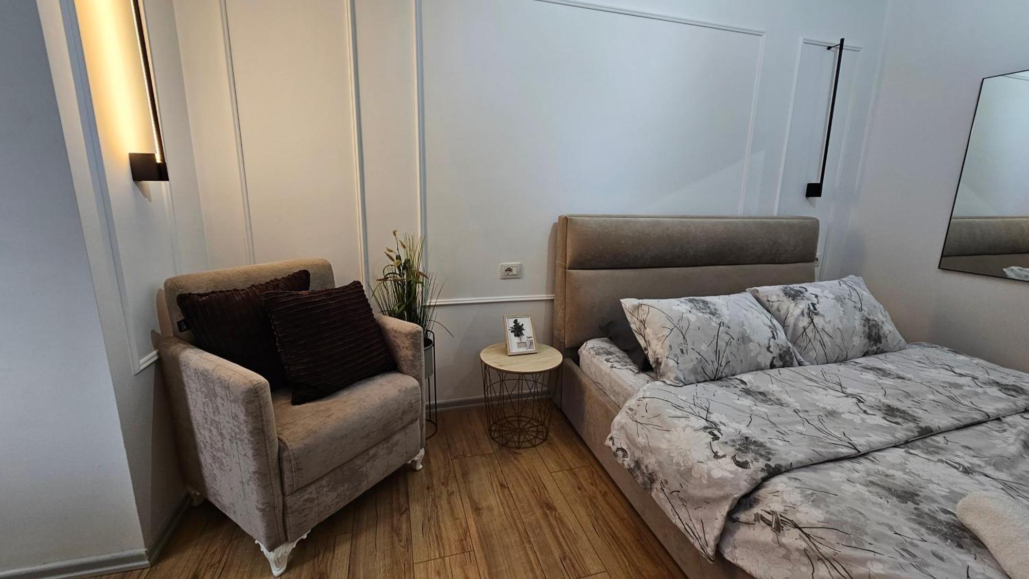 Coco'S Apartment Тирана Экстерьер фото
