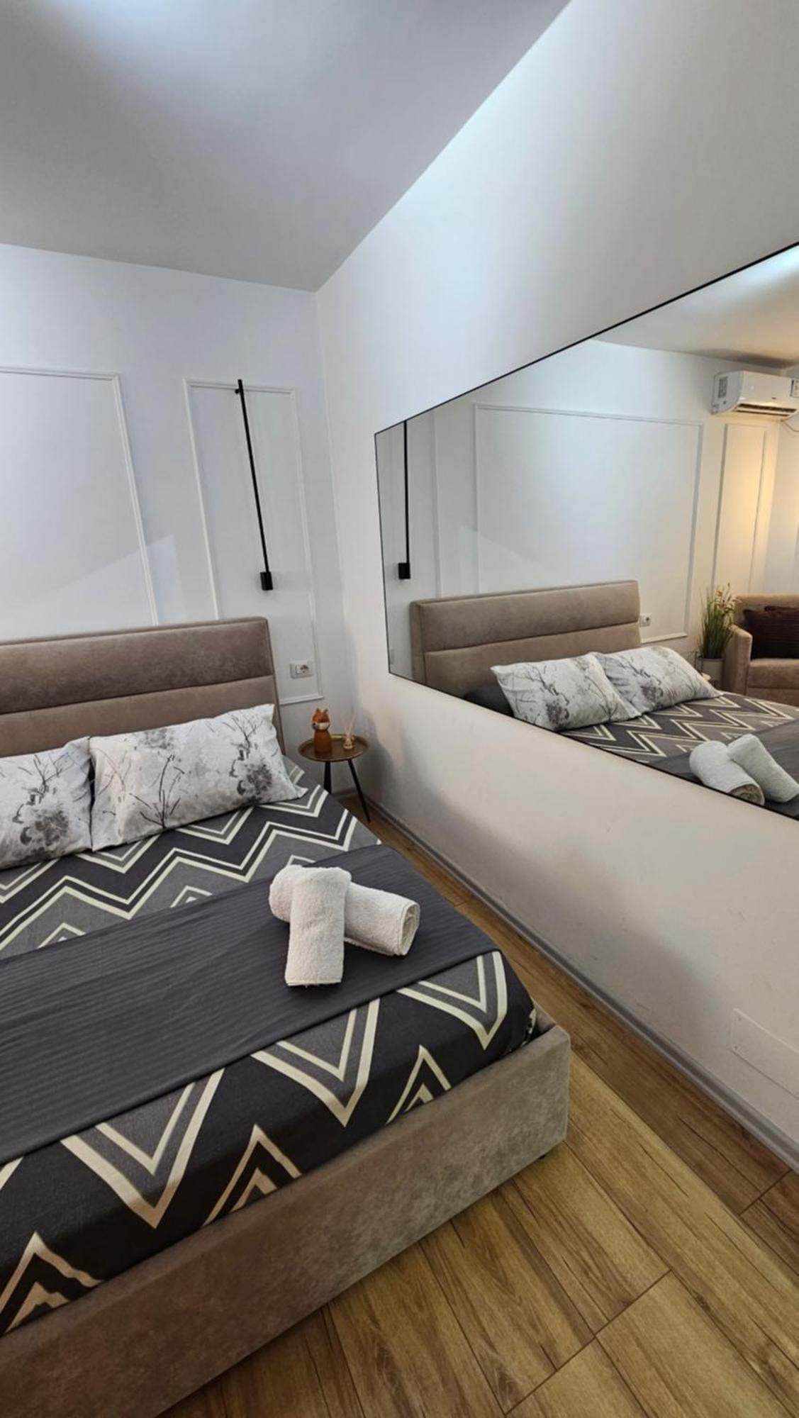 Coco'S Apartment Тирана Экстерьер фото