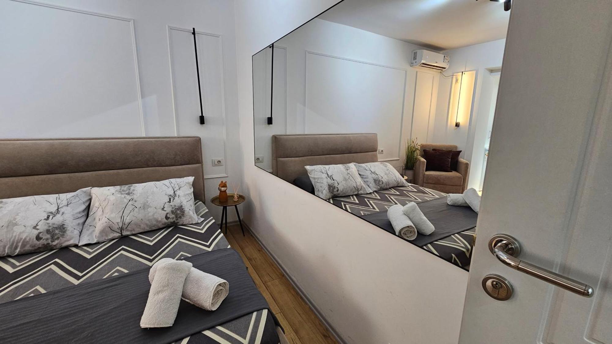 Coco'S Apartment Тирана Экстерьер фото