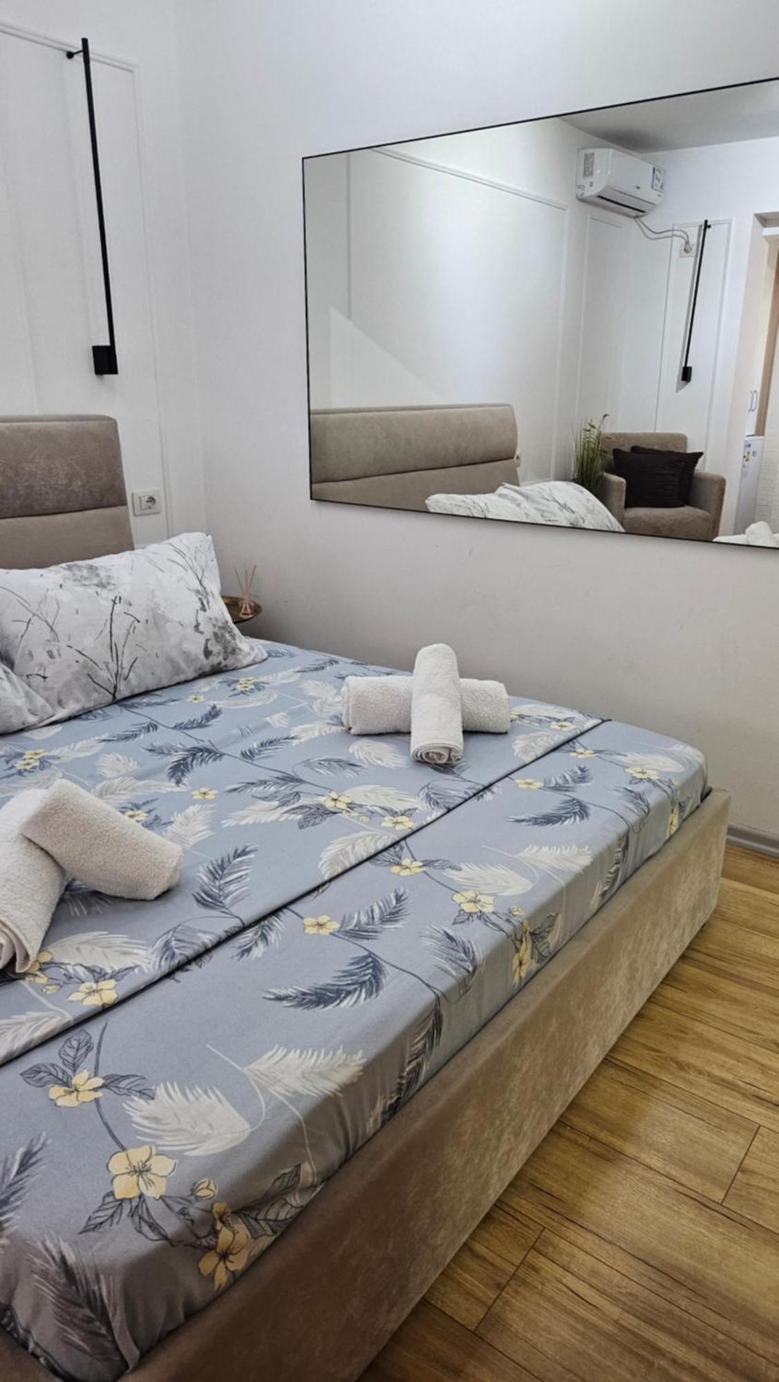 Coco'S Apartment Тирана Экстерьер фото