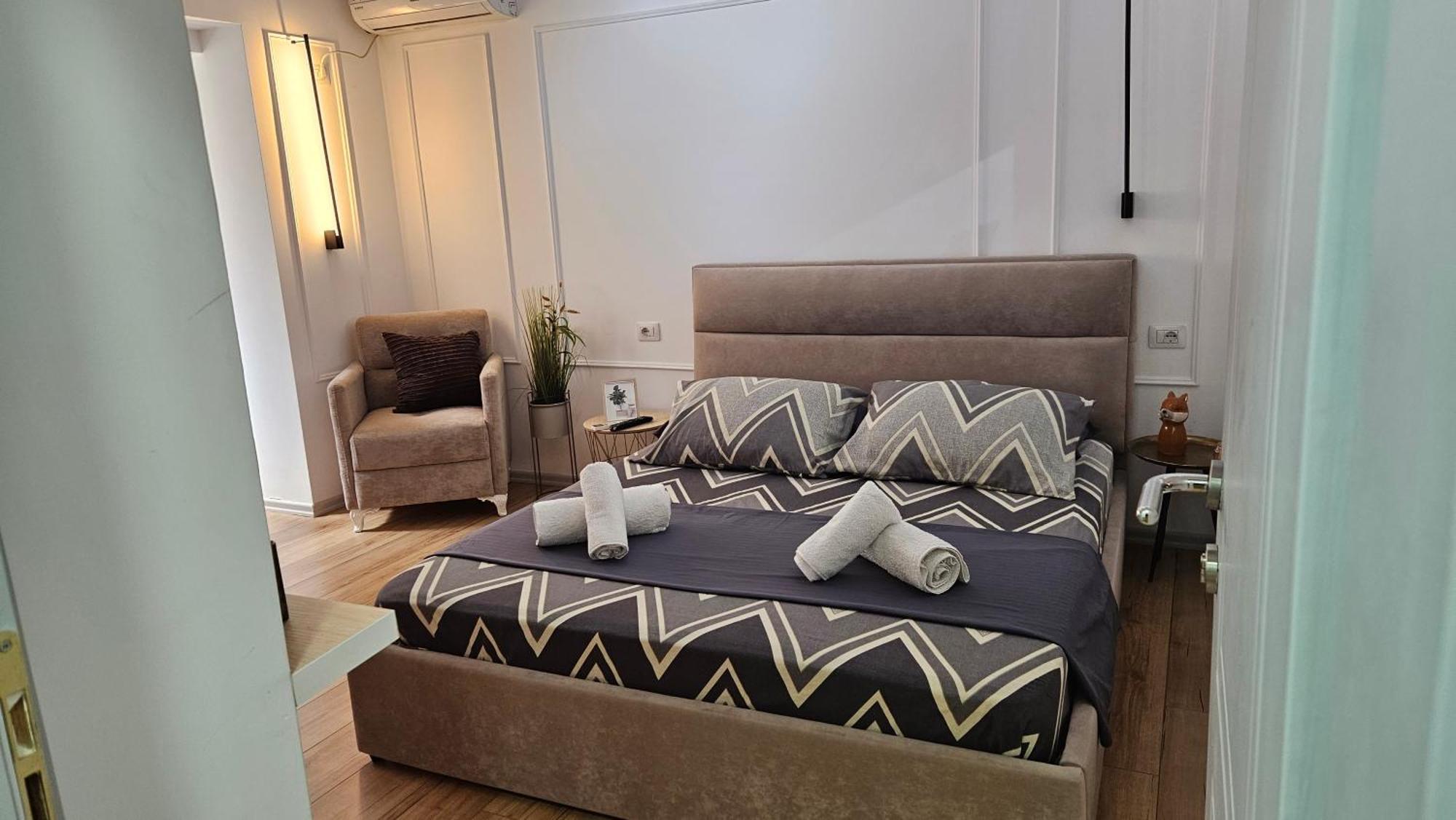 Coco'S Apartment Тирана Экстерьер фото